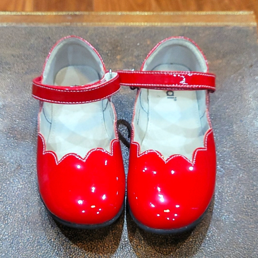 Kai red patent leather Mary Janes size 1